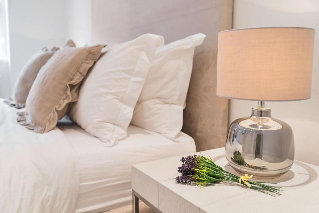 Вилла Prime Knightsbridge Mews - 4 Bed House Лондон Экстерьер фото